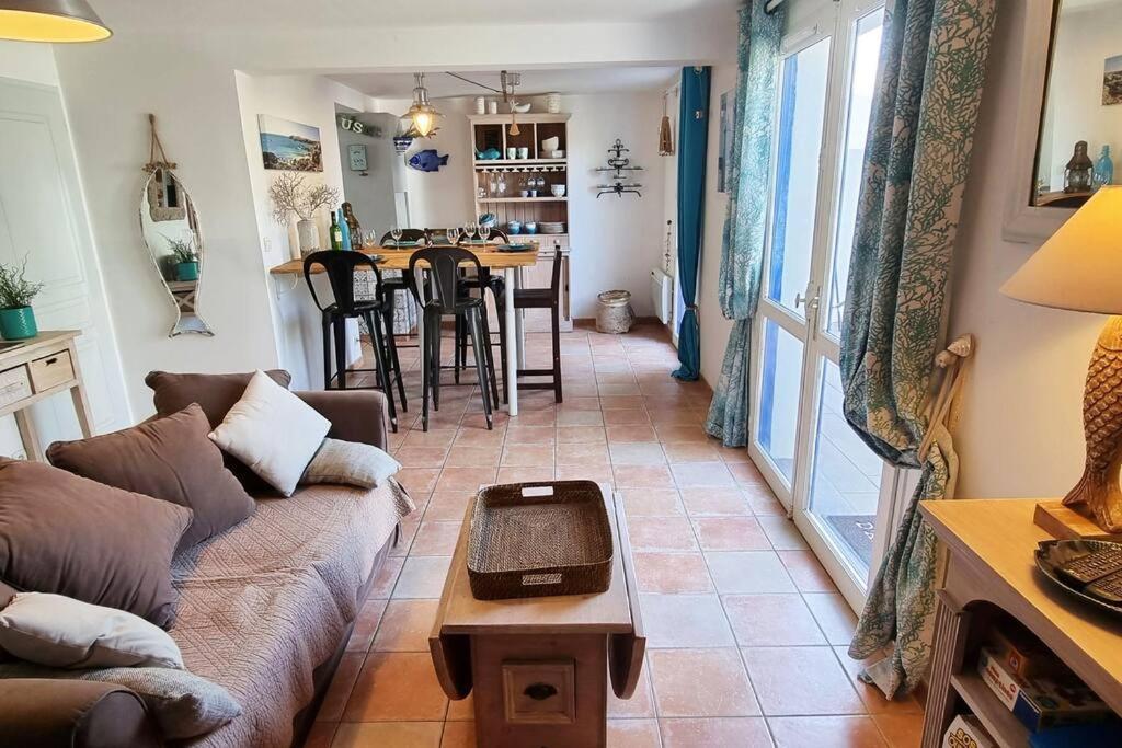 Villa Les Pieds Dans L'Eau :Ker Anne Port-Joinville Exterior foto